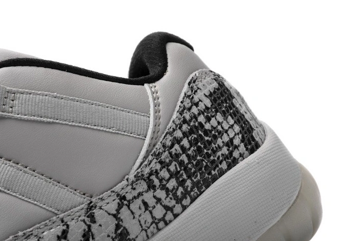  Bone CD6846-002 Low Snake Jordan Retro 11 Light 0511